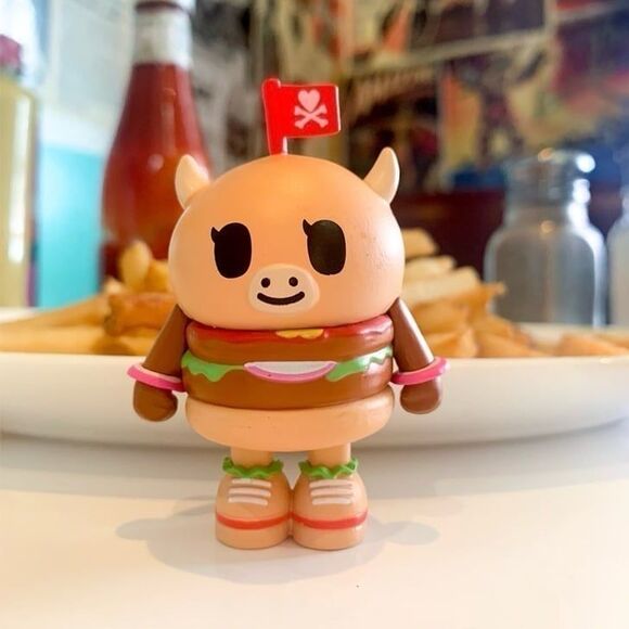 tokidoki Lil’ Burger from Fast Food Besties Series - Picture 1 of 2